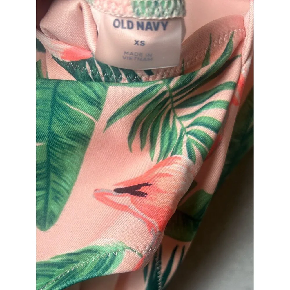 Old Navy Pink Tropical‎ Leaf & Flamingo One-Piece Twist Back Swimsuit XS